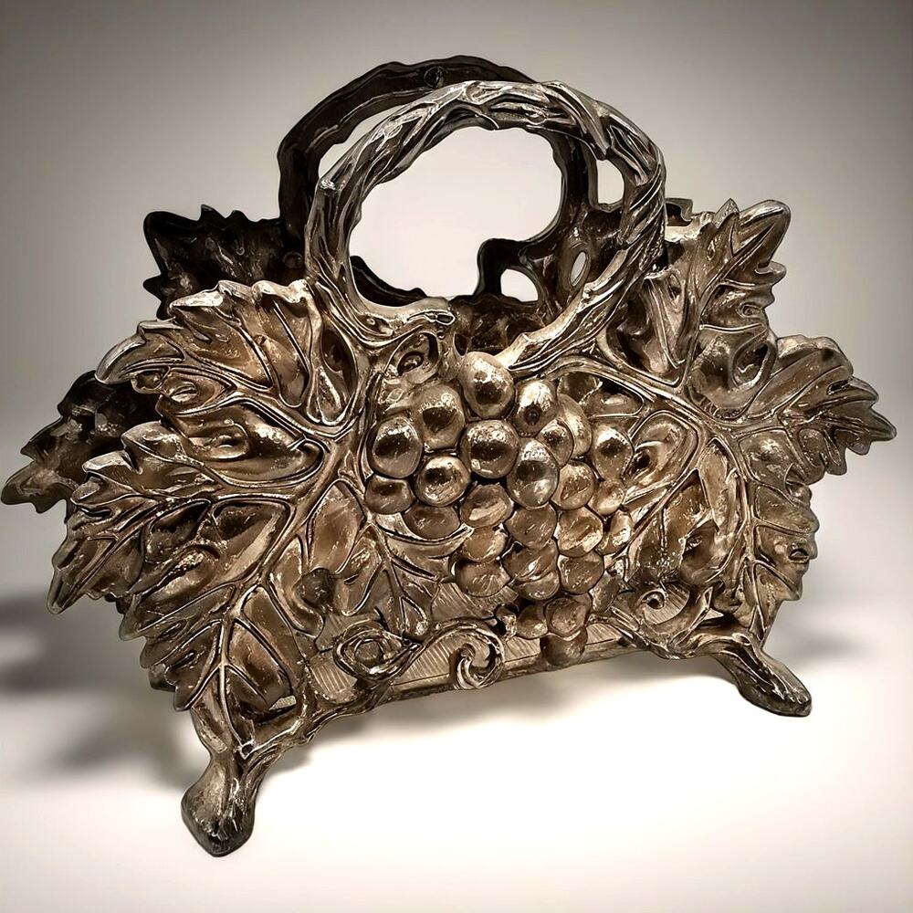 1994 Godinger Silver Plated Grapevine Napkin Holder Ornate Vintage Letter Rack